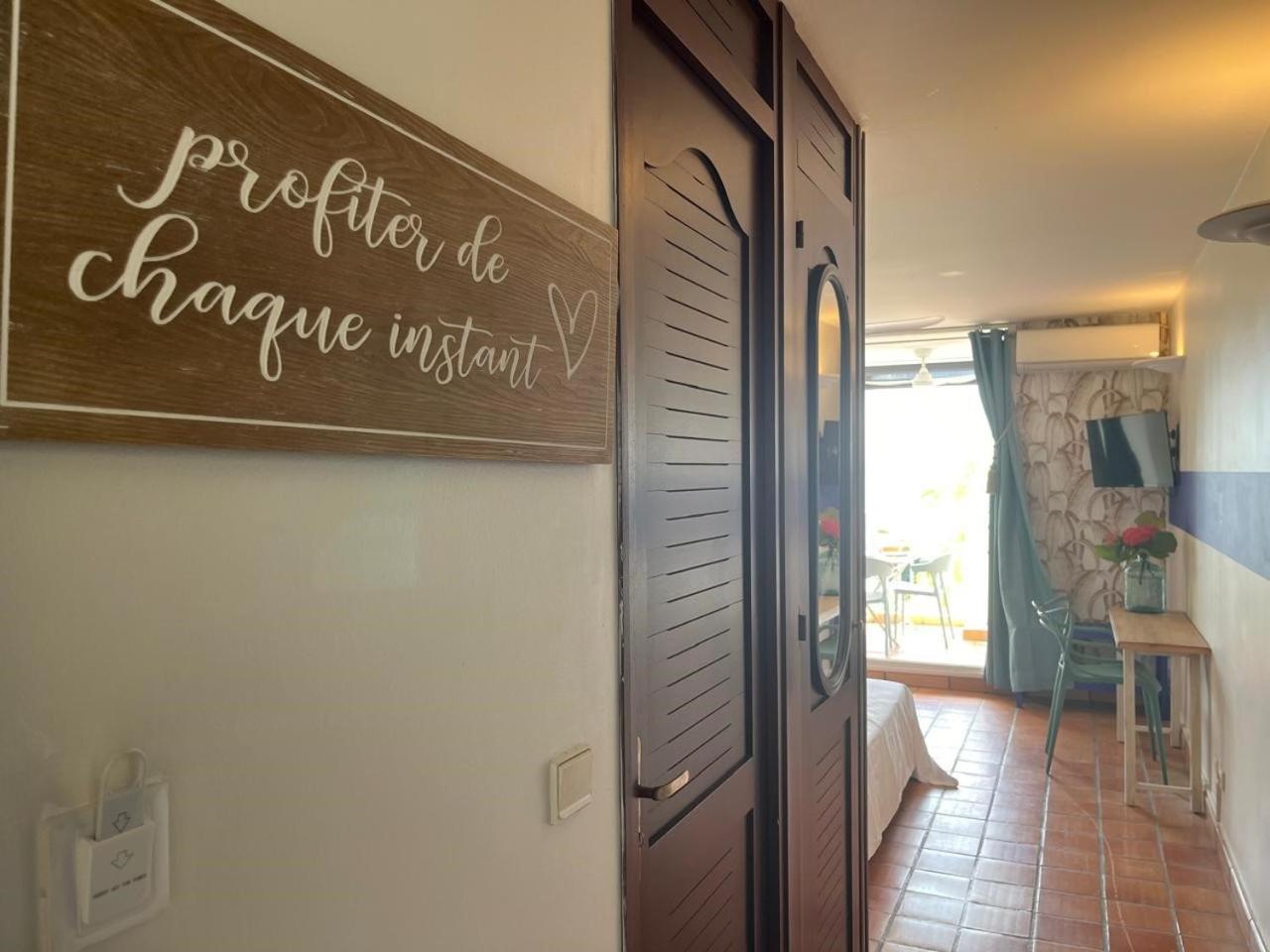 Apartament L'Escale Bleue La Trinité Zewnętrze zdjęcie